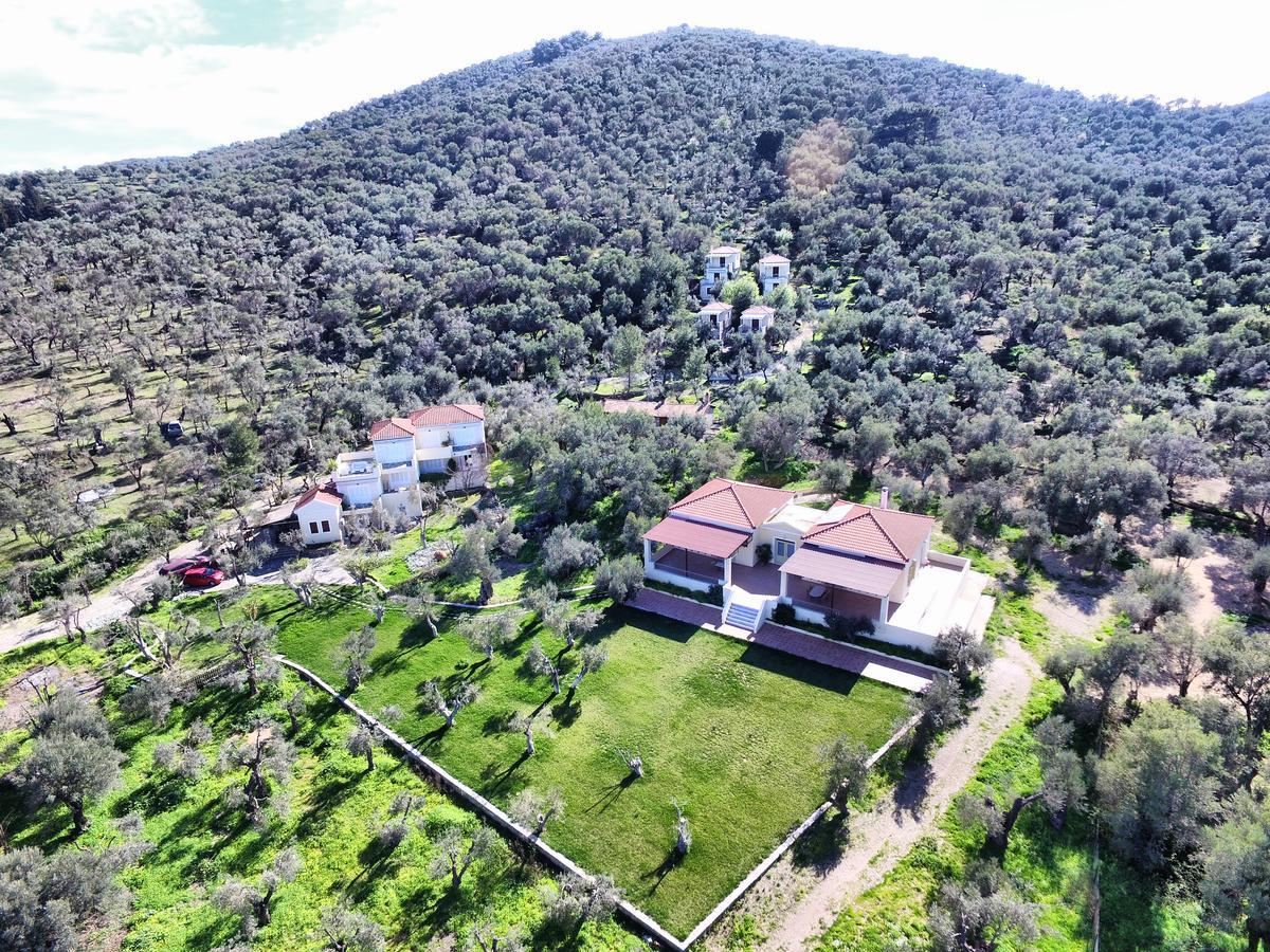 Отель Gera'S Olive Grove - Elaionas Lesvou Marmaro  Экстерьер фото